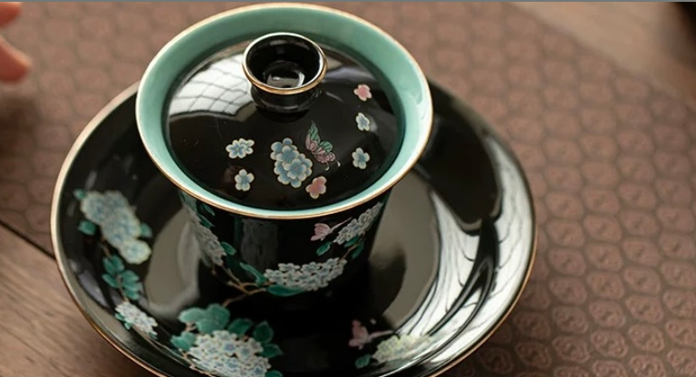 The Ultimate Guide to the Five Famous Kilns of the Song Dynasty: A Masterclass in Chinese Porcelain History