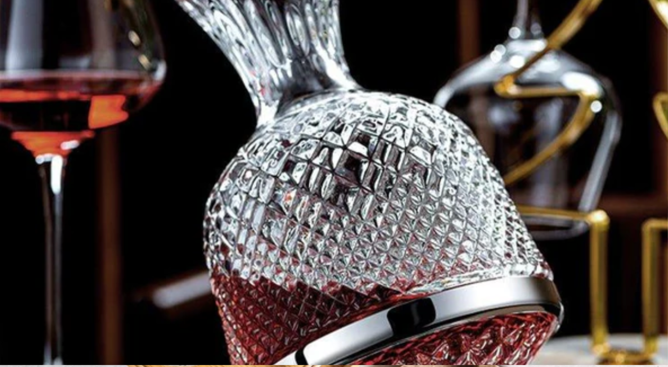The Ritual of the Pour: Why a Handcrafted Decanter is the Soul of Your Home Bar