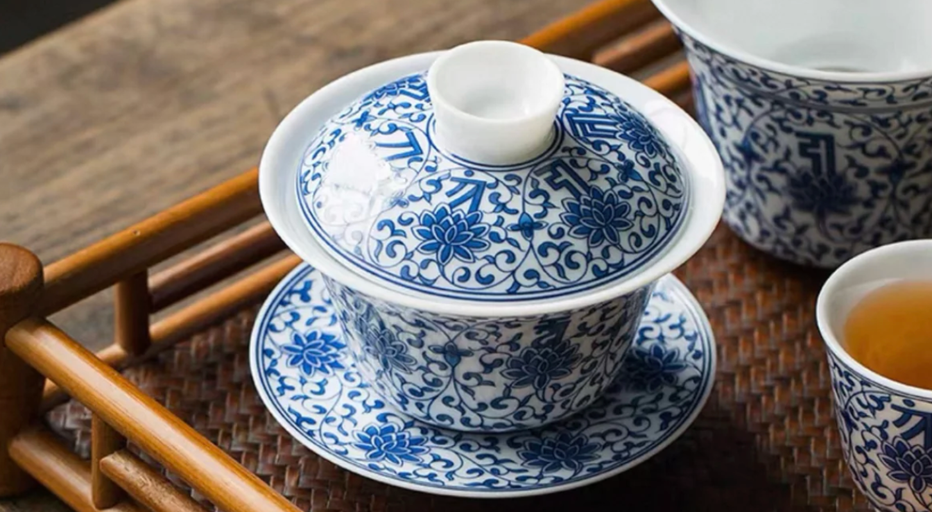 Ultimate Guide to Blue and White Porcelain (Qinghua)