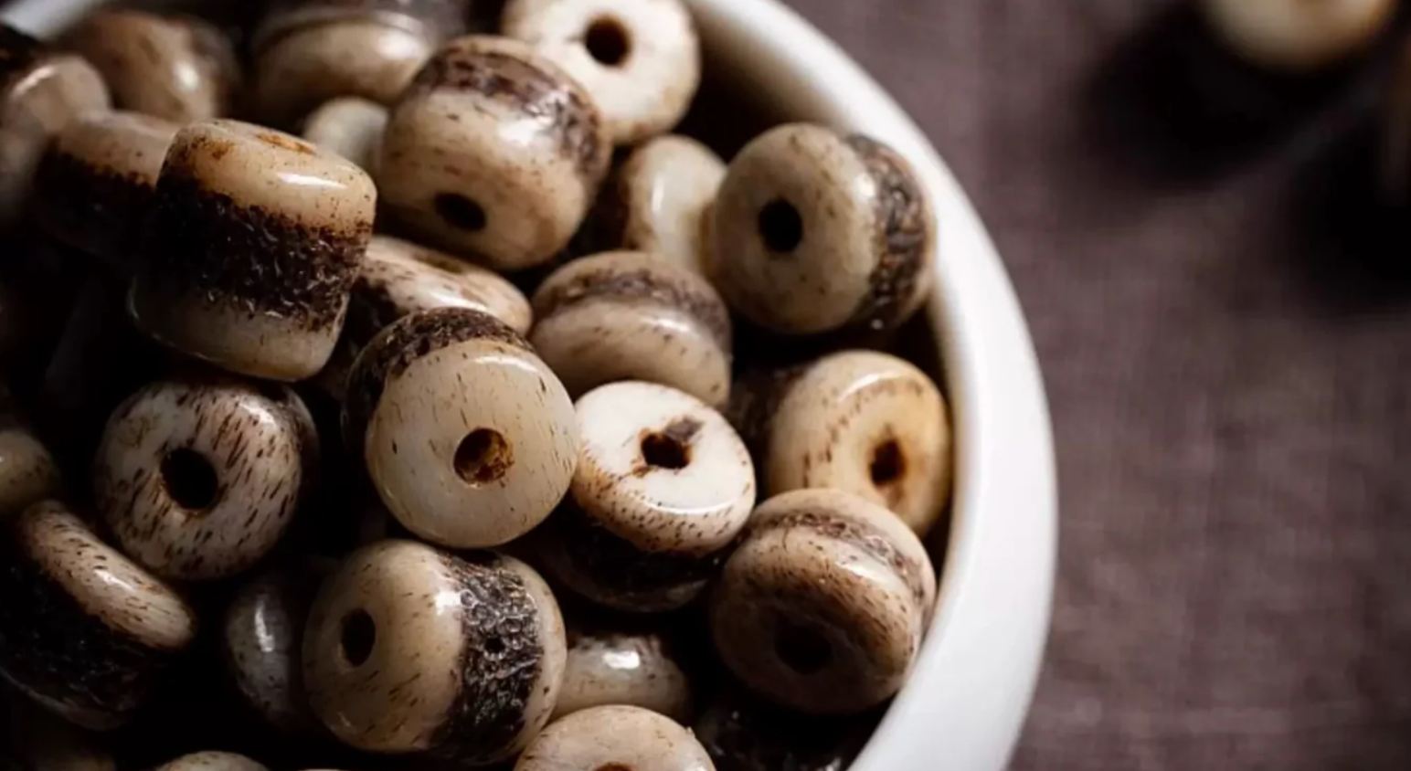 From Bodhi Seeds to Sandalsilver: Choosing the Right Mala Material