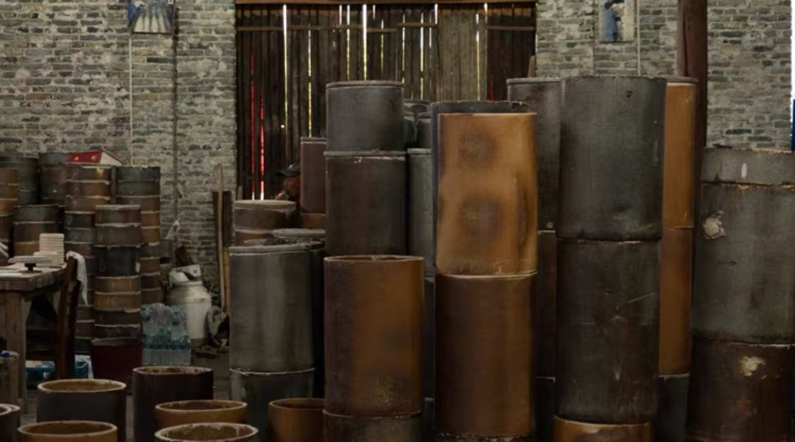 The Beauty of Wood-Fired Ceramics: Why Nature Creates What No Factory Can Replicate