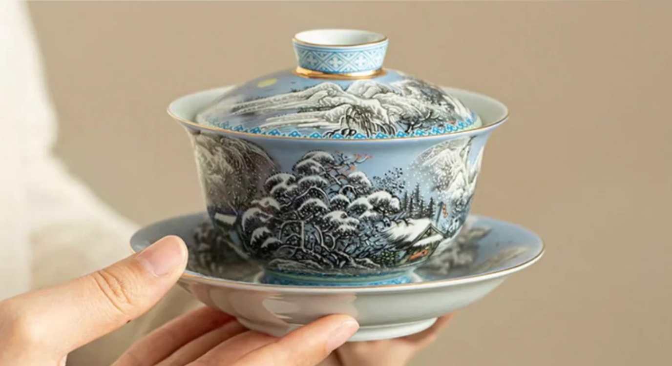 The Master’s Brush: The Rigorous Journey of Ceramic Artisan Training and the Alchemy of Hand-Painted Porcelain