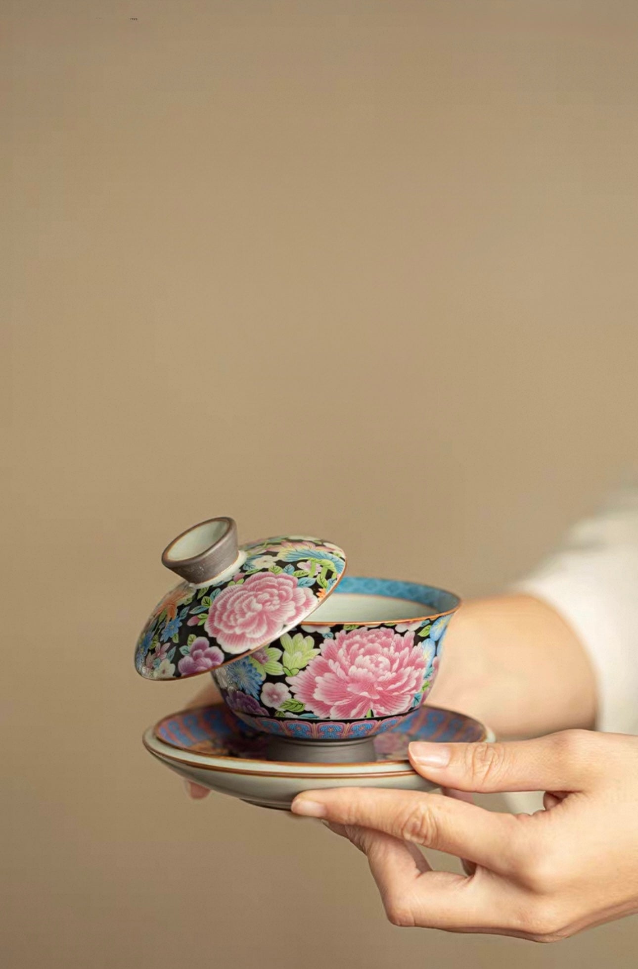 Imitation Song Ru Ware "Blooming Prosperity" Yuanbao Sancai Floating Gaiwan