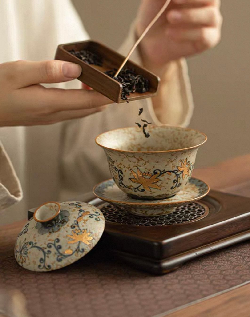 Hand-Painted Blue & White "Intertwining Lotus" Flint-Red Sancai Gaiwan