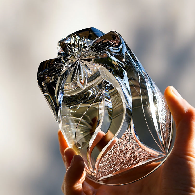 Edo Kiriko Handcrafted Inkstone Flame Whisky Glass – A Blaze of Artistry in Crystal