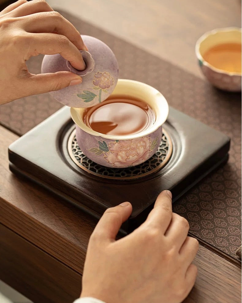 Relief-Sculpted Hand-Painted "Purple Rhyme" Peony Cloth-Bag Gaiwan