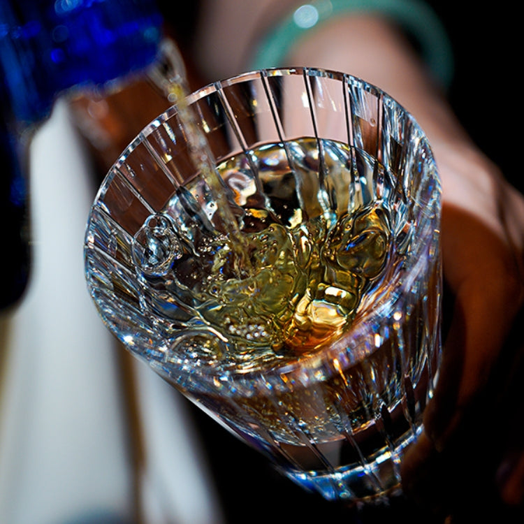 Edo Kiriko Handcrafted Starlit Guqin Whisky Glass – A Symphony of Light and Heritage