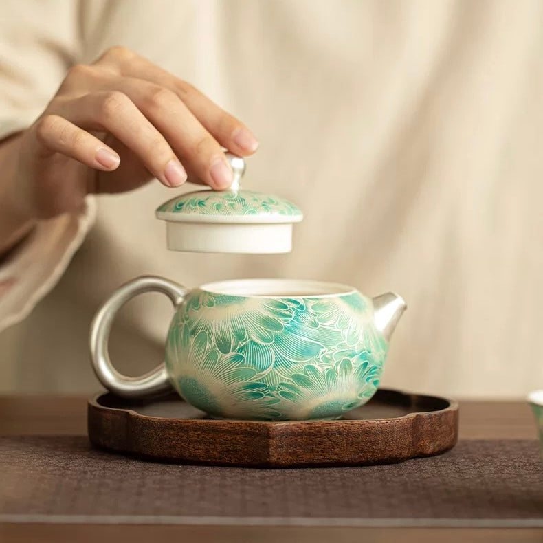 Silver Daisy "Mutton-Fat Jade" Tea Set | Premium Porcelain Trio