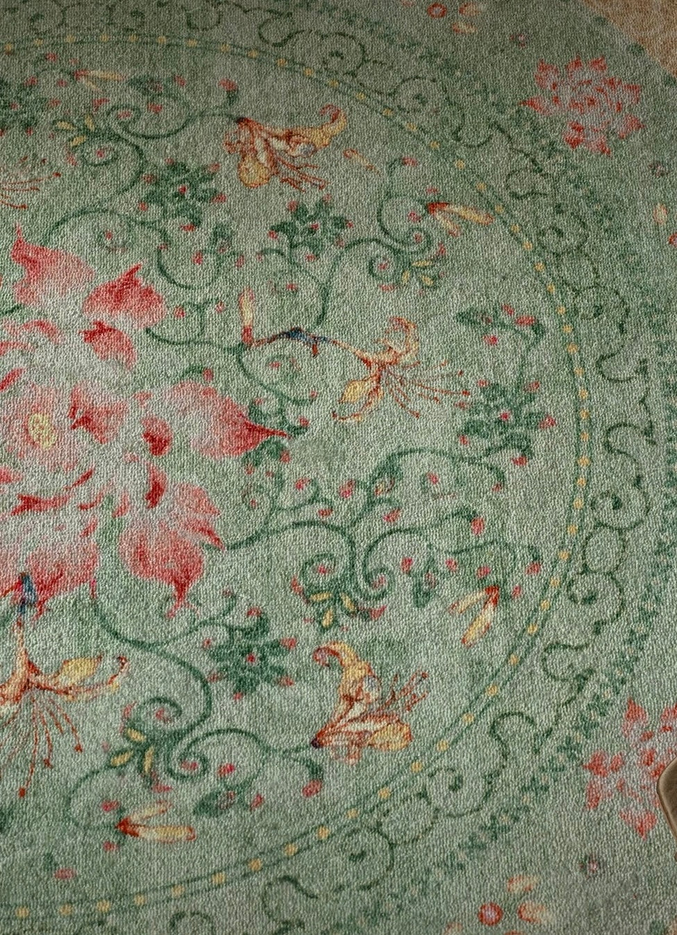 Lotus and Ruyi Round Rug