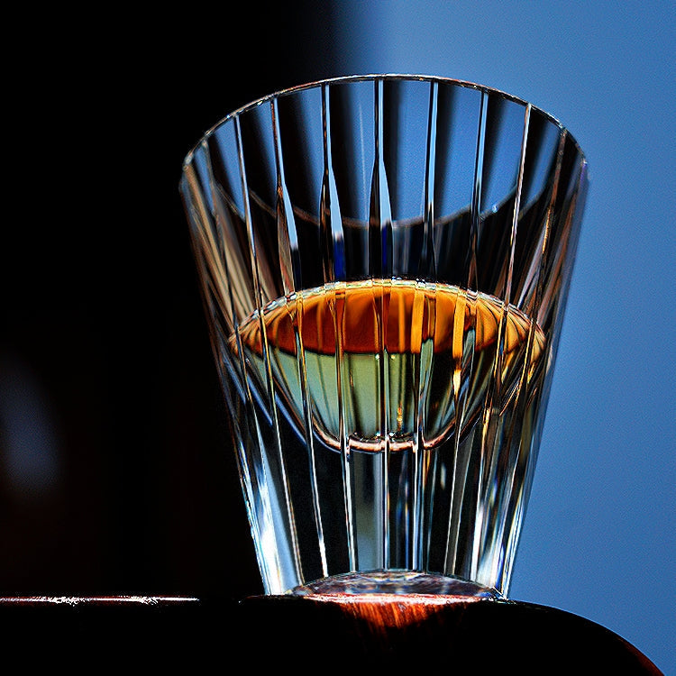 Edo Kiriko Handcrafted Starlit Guqin Whisky Glass – A Symphony of Light and Heritage