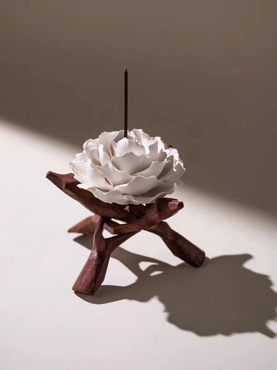 Jingdezhen Hand-Sculpted Ceramic Flower Incense Holder and Aroma Diffuser