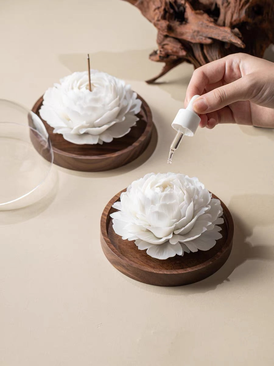 Handcrafted White Peony Ceramic Incense Holder and Aroma Diffuser
