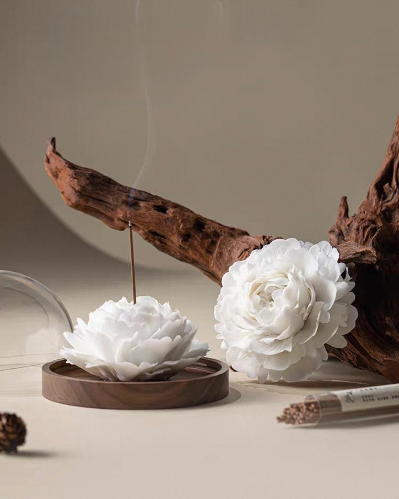 Handcrafted White Peony Ceramic Incense Holder and Aroma Diffuser