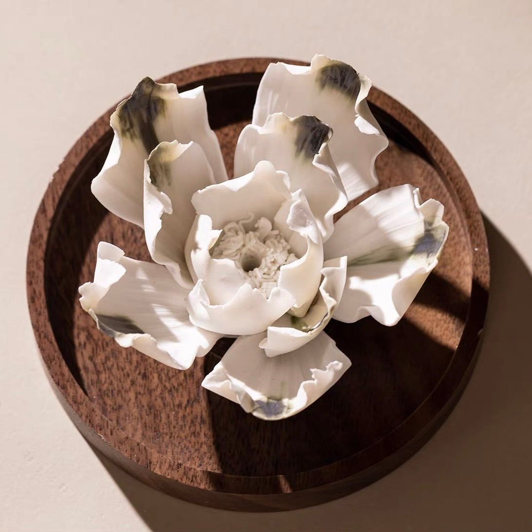 Handcrafted Jingdezhen Ceramic Flower Incense Holder – A Sculptural Expression of Zen Elegance