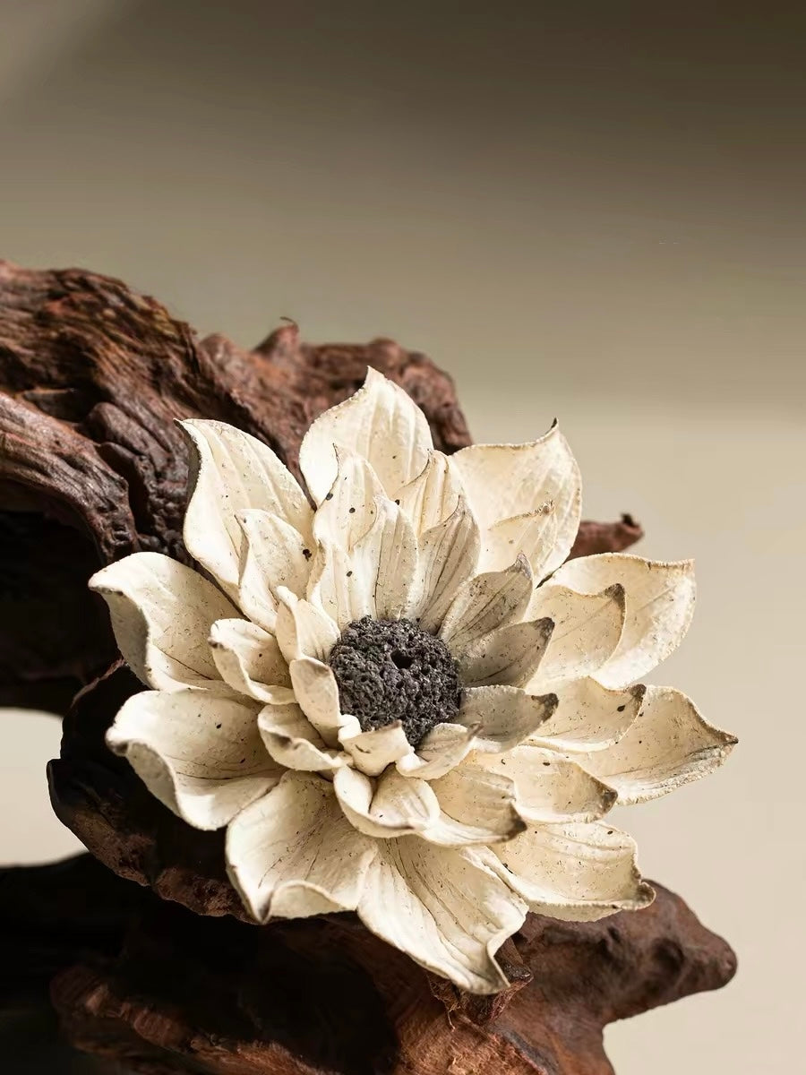 Handcrafted Lotus Fortune Incense Holder – A Symbol of Prosperity and Serenity