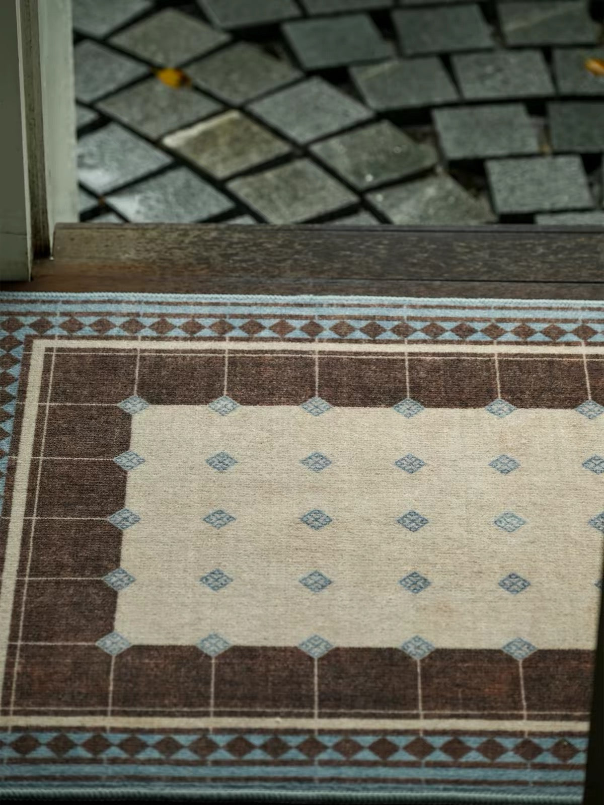 "Nanyang" Vintage Entryway Rug – A Journey Through Tropical Heritage