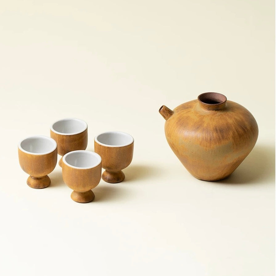 "Solitary Pour" Coarse Pottery Spirit Set | Kiln-Transmuted Ceramic Decanter & Cups