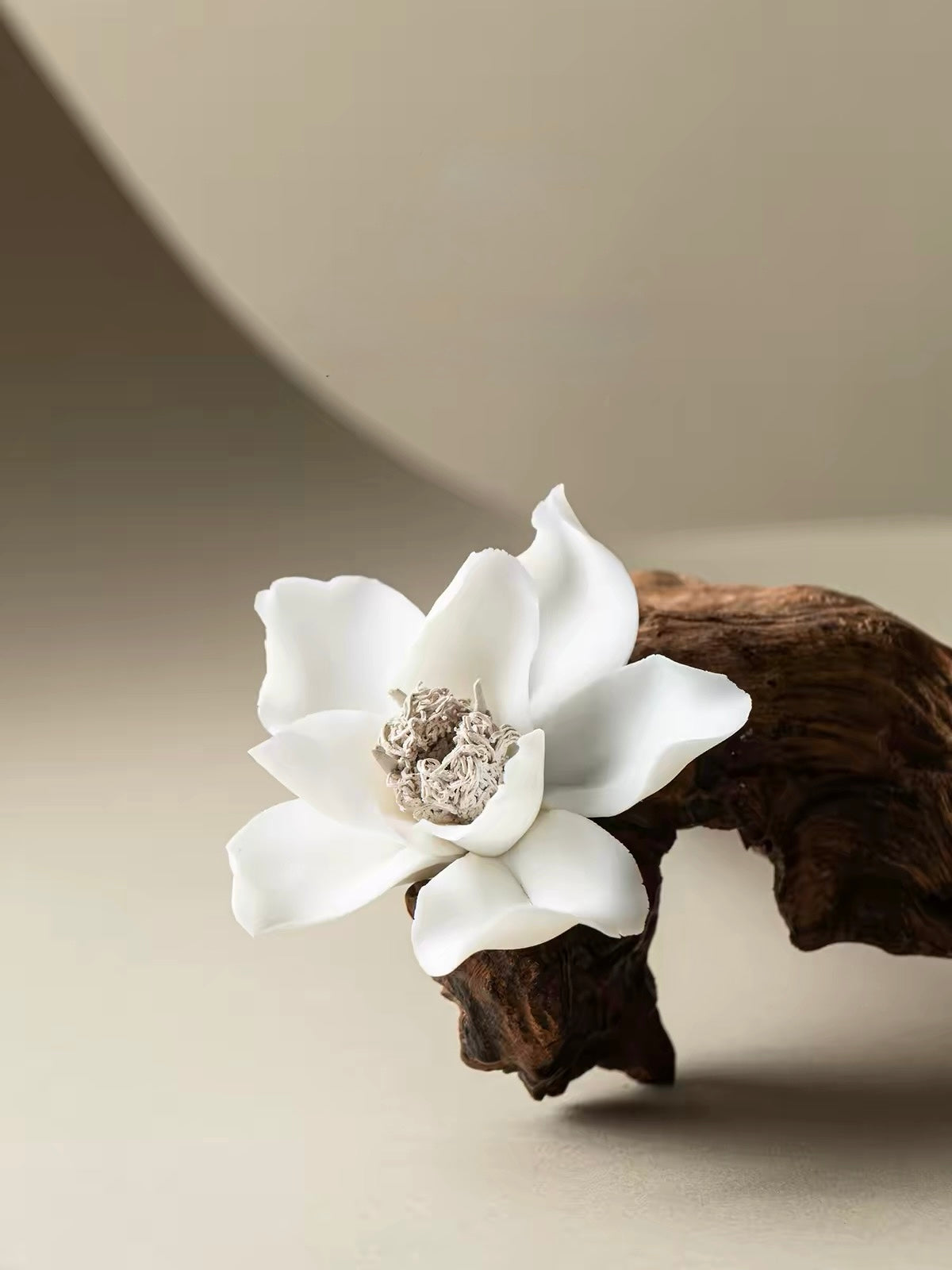 Handcrafted Gardenia Porcelain Incense Holder – Jingdezhen Ceramic Flower with Optional Walnut Wood Base