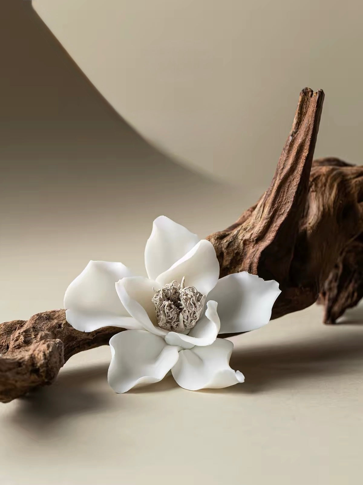 Handcrafted Gardenia Porcelain Incense Holder – Jingdezhen Ceramic Flower with Optional Walnut Wood Base