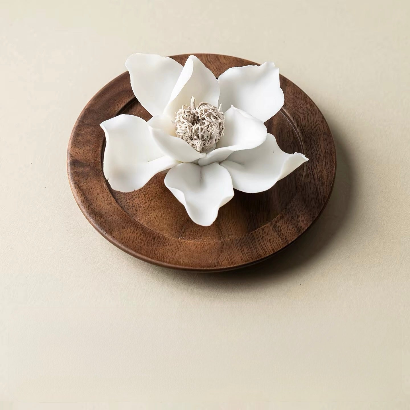 Handcrafted Gardenia Porcelain Incense Holder – Jingdezhen Ceramic Flower with Optional Walnut Wood Base
