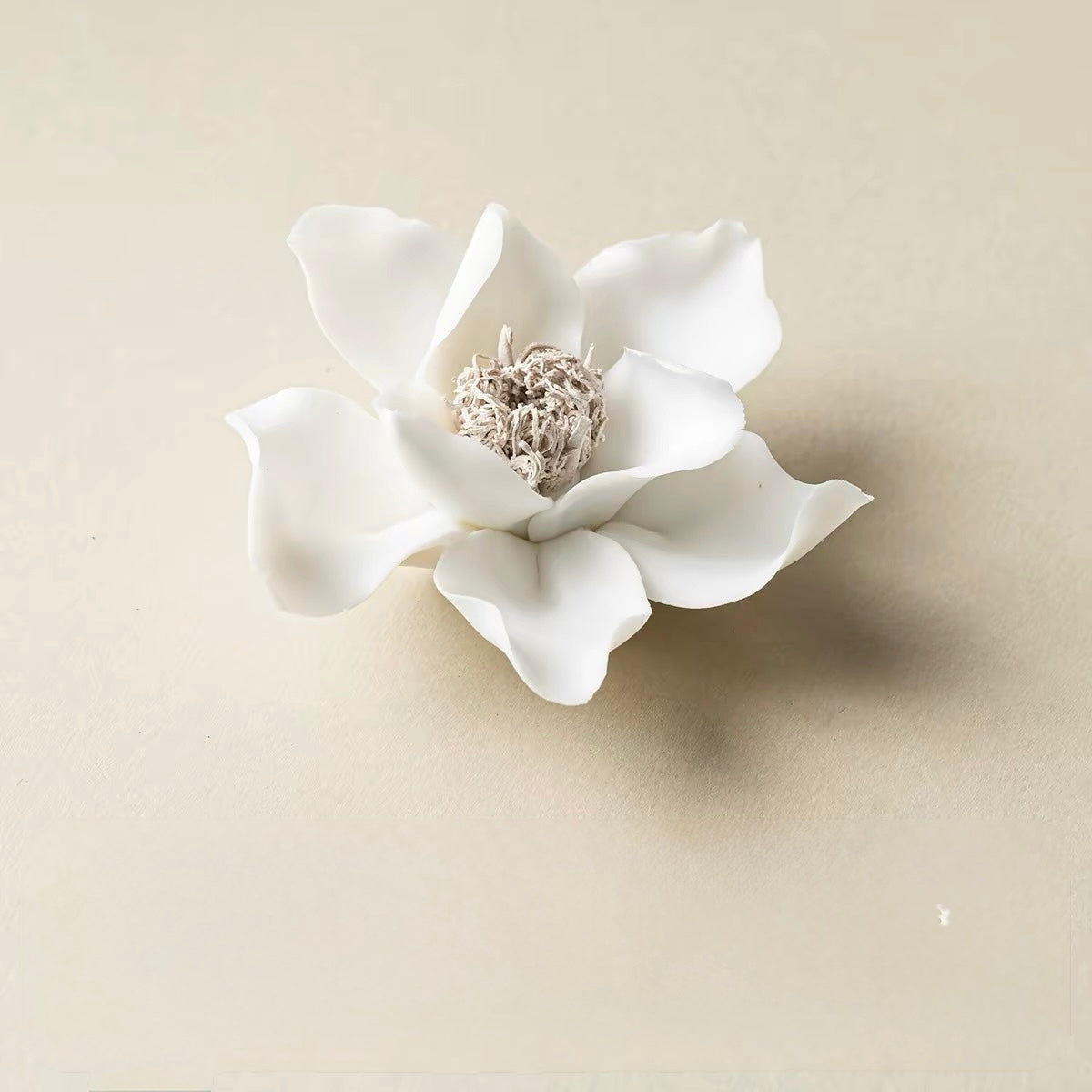 Handcrafted Gardenia Porcelain Incense Holder – Jingdezhen Ceramic Flower with Optional Walnut Wood Base