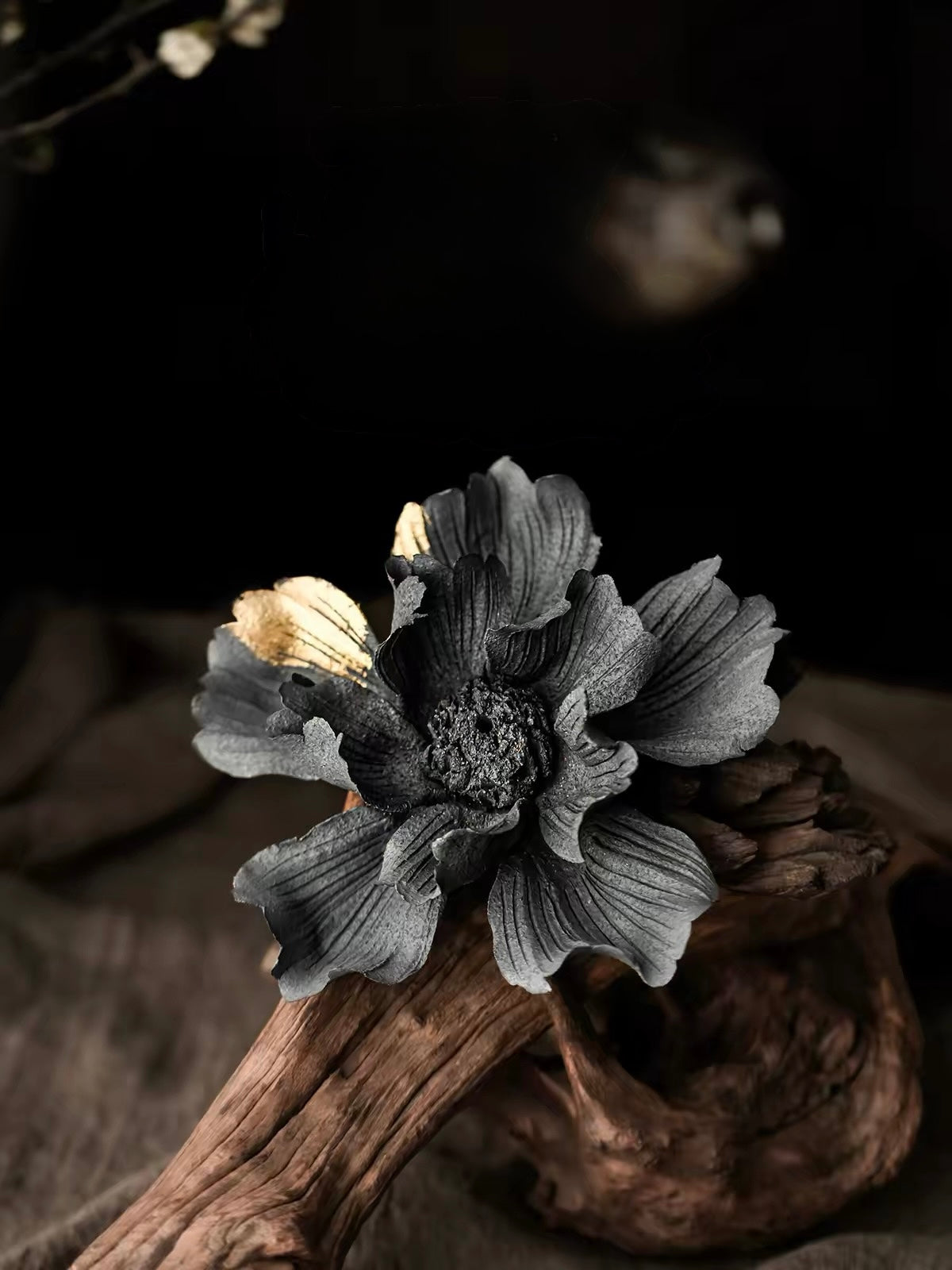 Handcrafted Black Ceramic Flower Incense Holder and Aroma Diffuser – Artisan Floral Sculpture in Pure Black or Gold Leaf