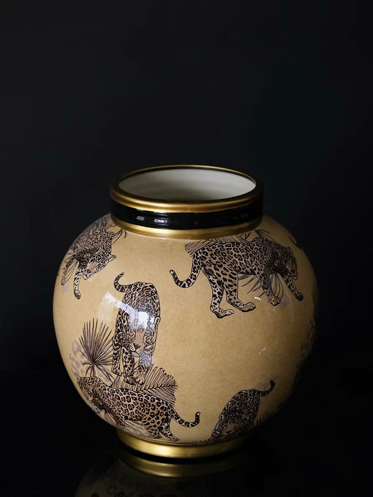 Savannah Duo Ceramic Vase Set – Leopard Gold and Panther Black Sculptural Vases