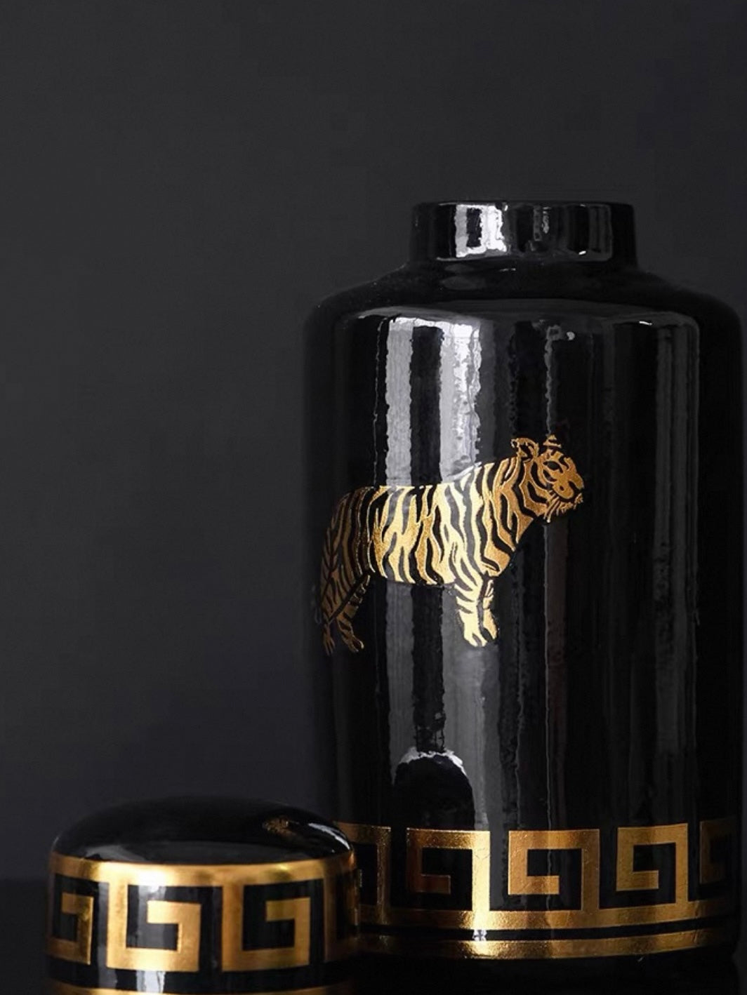 Savannah Duo Ceramic Vase Set – Leopard Gold and Panther Black Sculptural Vases