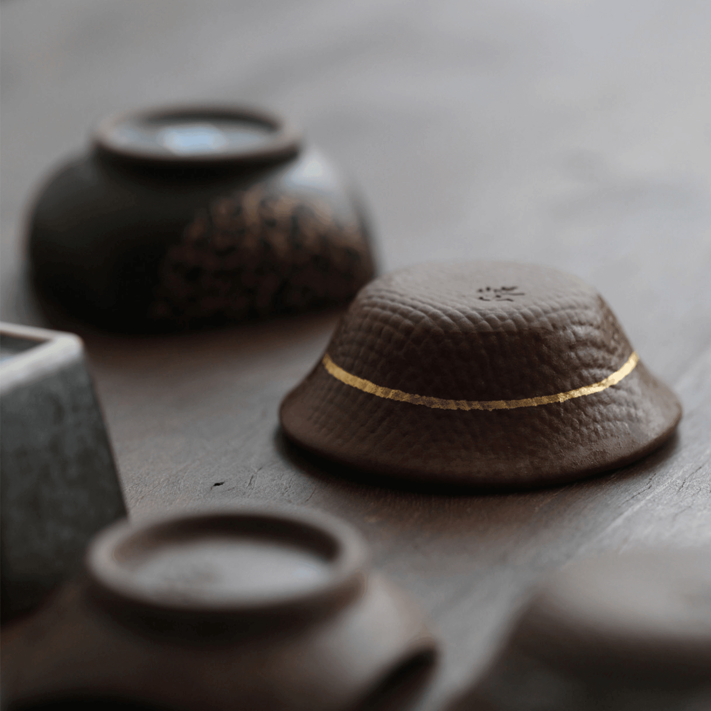 Touetsugama Japanese Golden Glazed Tea Set – A Luminous Journey Through Tradition
