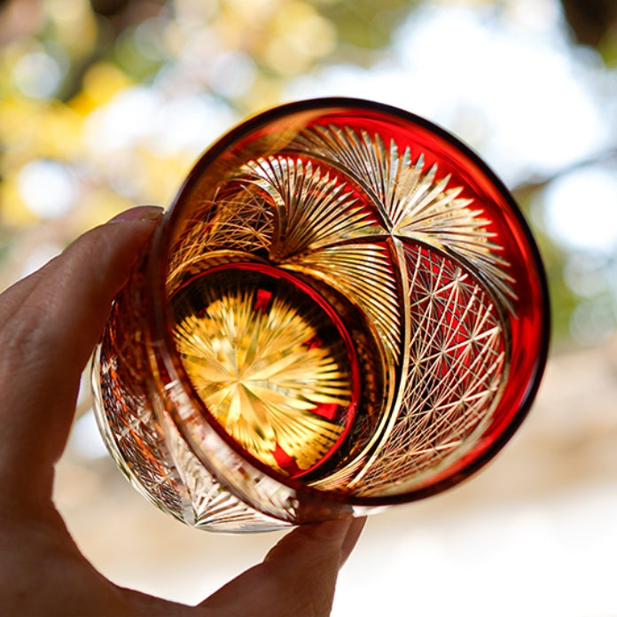 Edo Kiriko Handcrafted Crane Feather Whisky Glass – A Masterpiece of Japanese Artistry