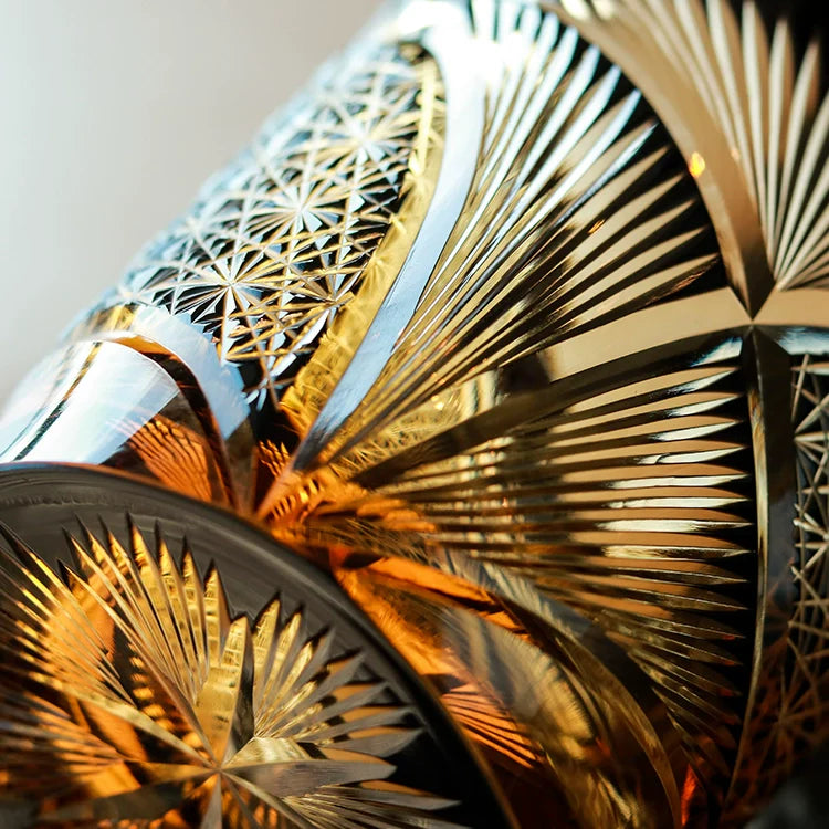 Edo Kiriko Handcrafted Crane Feather Whisky Glass – A Masterpiece of Japanese Artistry