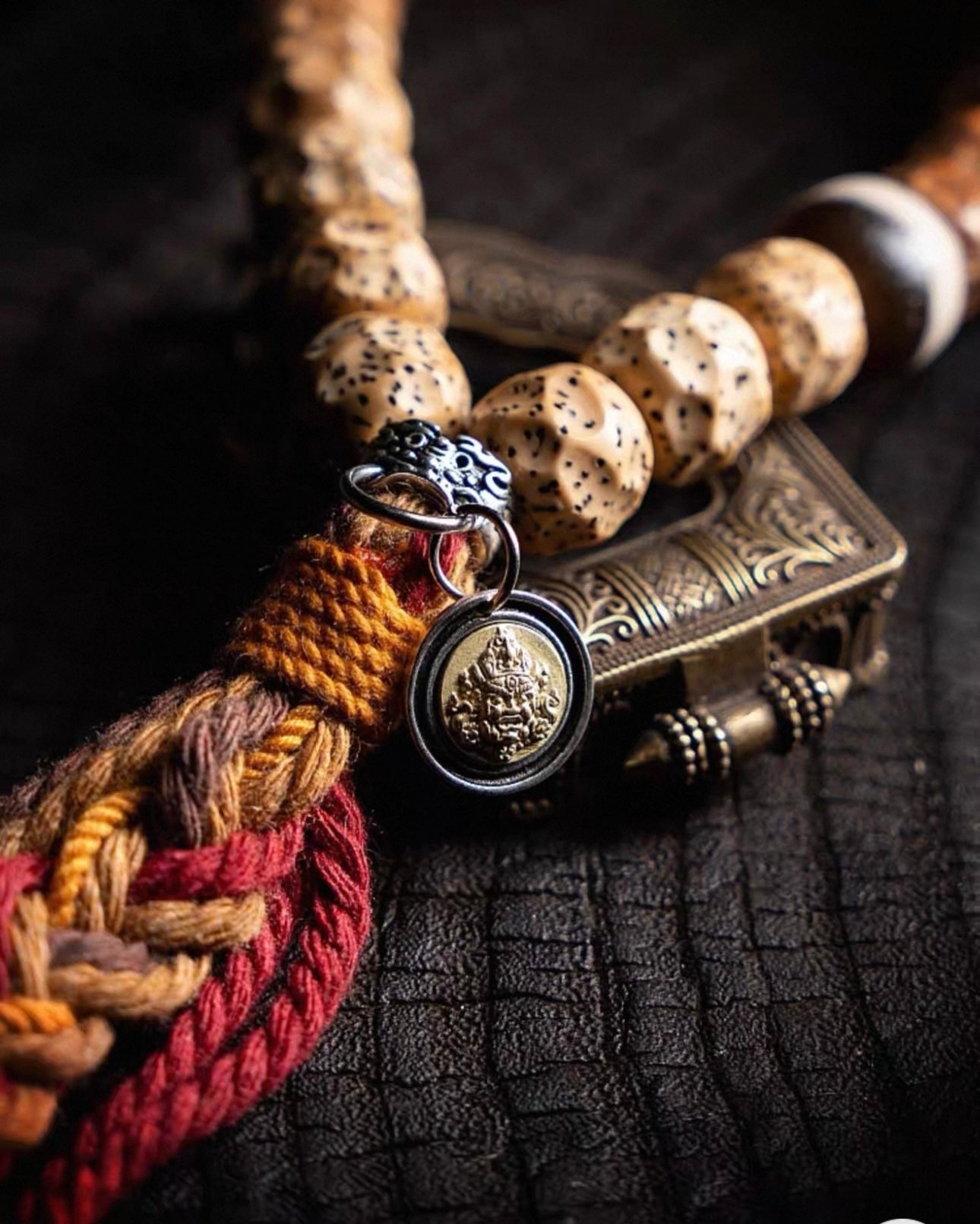 Natural Bodhi Seed Prayer Beads - The "Formless" Aged Star-Moon Bracelet