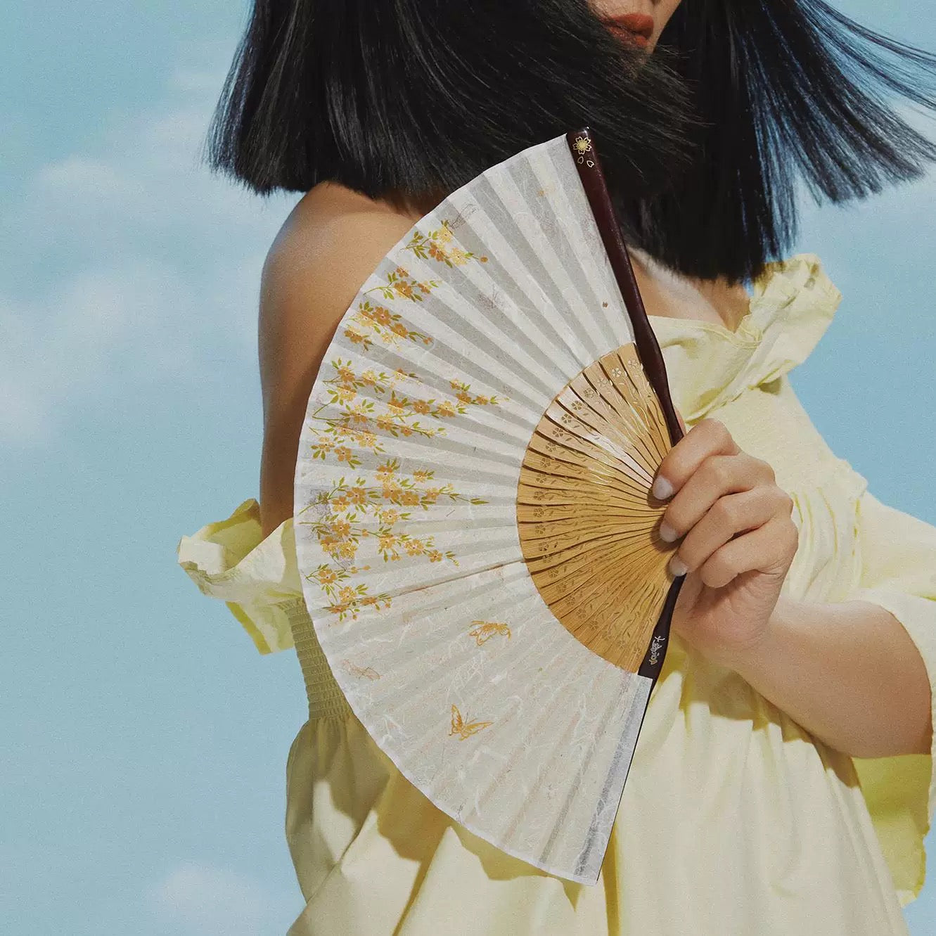 Handcrafted High-End Silk & Vein Leaf Folding Fan