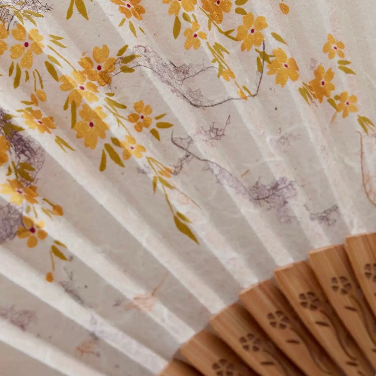 Handcrafted High-End Silk & Vein Leaf Folding Fan