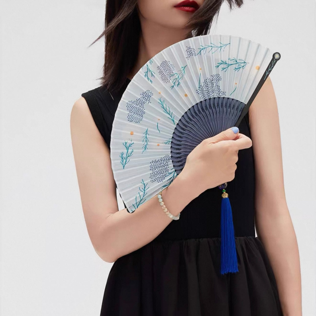 Chamomile Silk & Bamboo Folding Fan | Bespoke Floral Collection