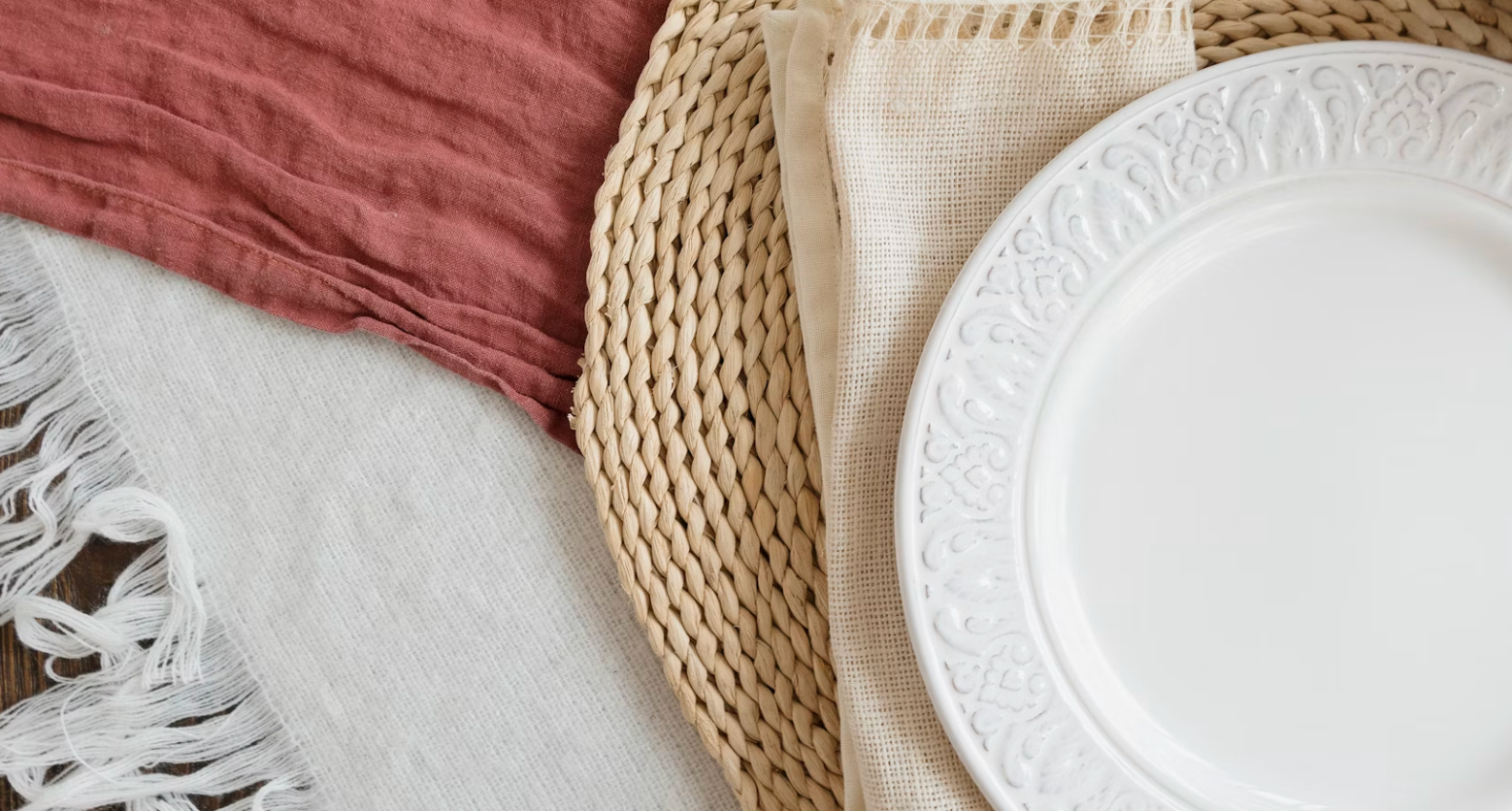 The Art of the Table: How Handcrafted Dinnerware Elevates the Dining Experience