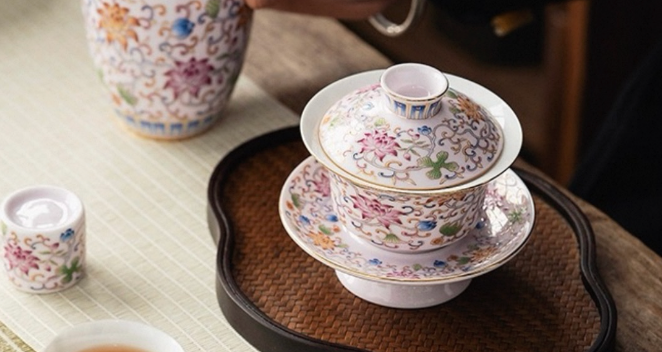 The Gaiwan: Mastering the Versatile Art of Chinese Tea Brewing