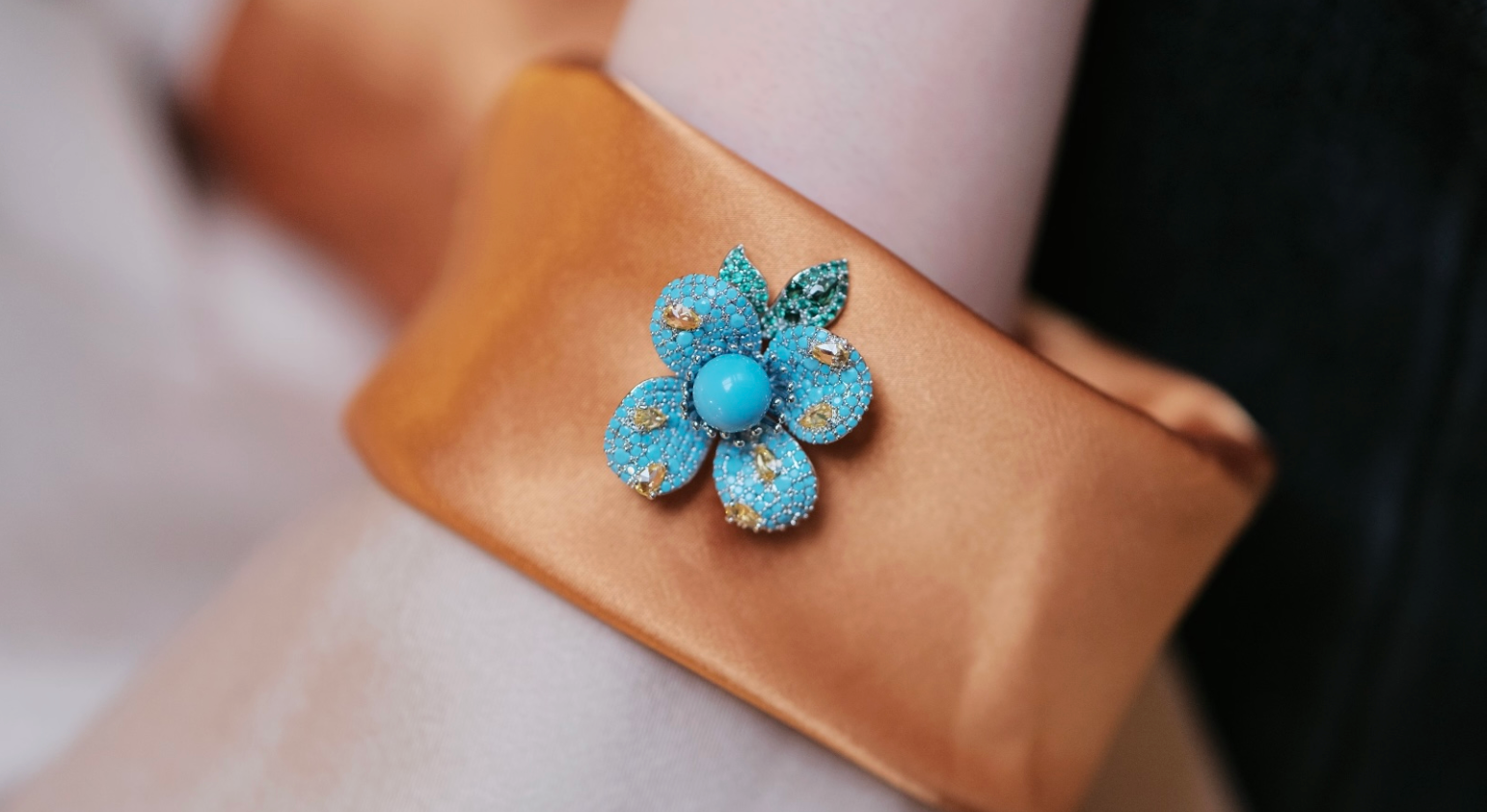 The Collector’s Guide to Authentic Turquoise: Origin, Quality, and the Art of Curation