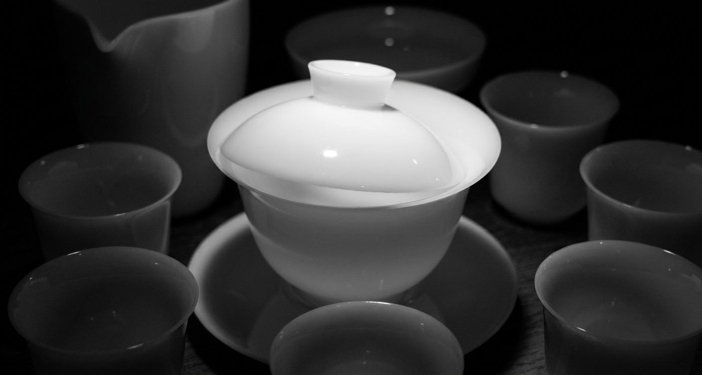 How to Use a Gaiwan Without Burning Your Fingers: A Beginner’s Guide
