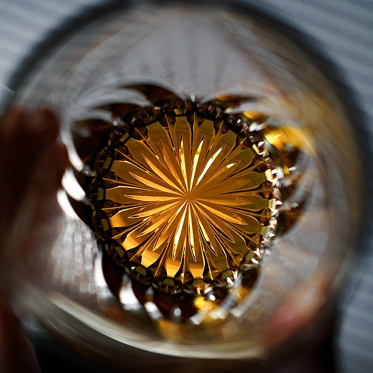 Edo Kiriko Handcrafted Inkstone Flame Whisky Glass – A Blaze of Artistry in Crystal