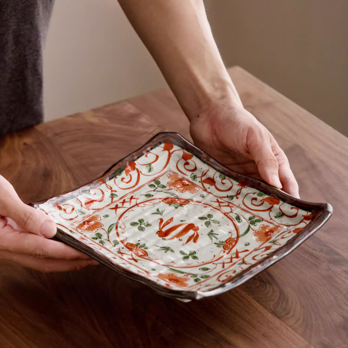 Mino-yaki Akai Rabbit Motif Large Platter - Thumbnail 4