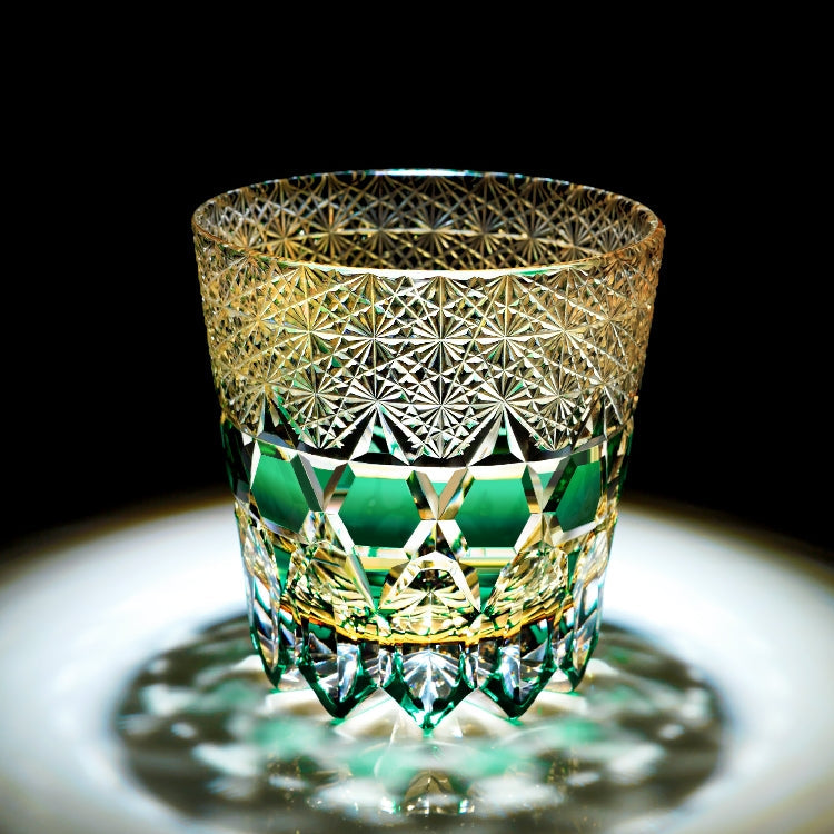 Edo Kiriko Handcrafted Emerald Fluorite Whisky Glass – A Verdant Glimmer of Radiance