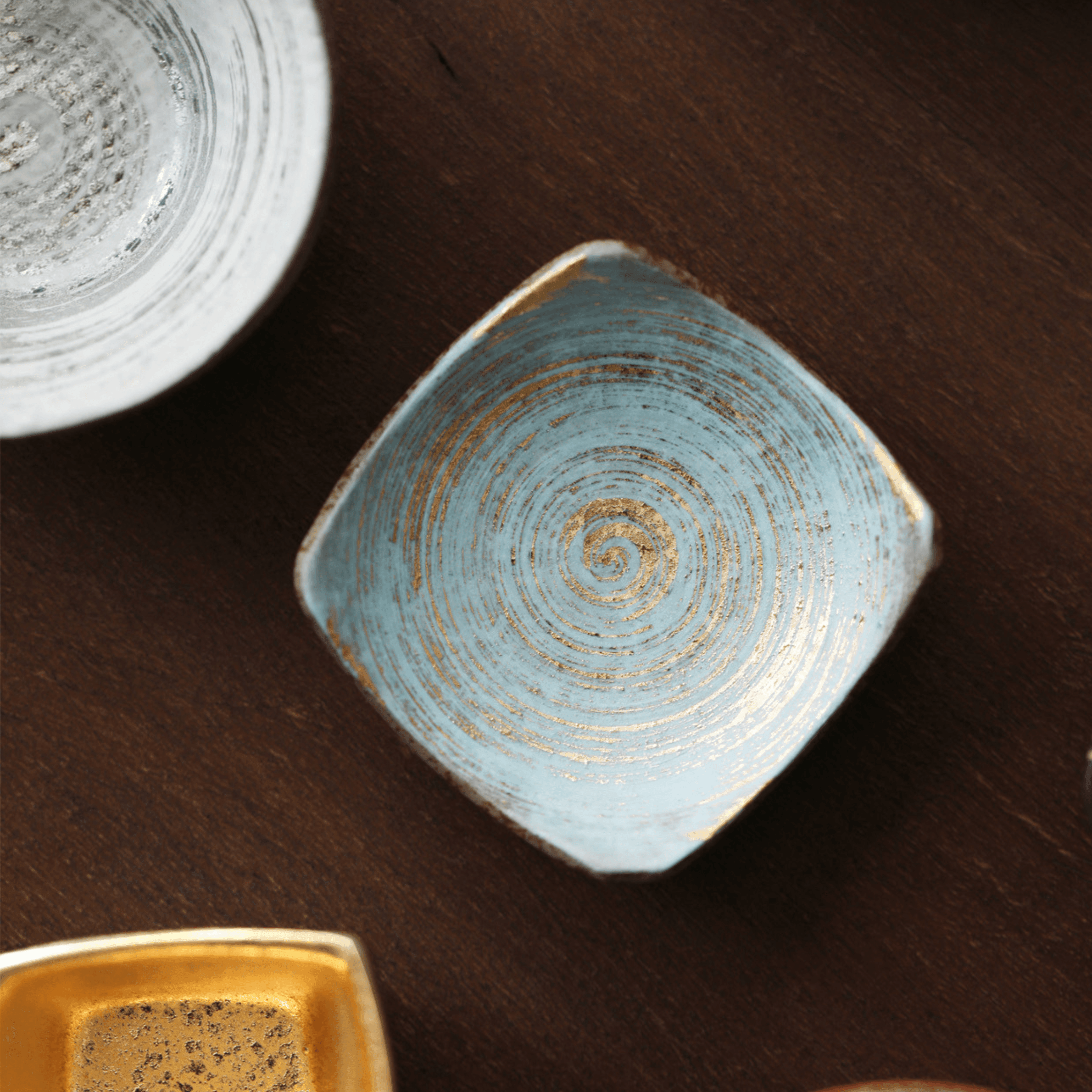 Touetsugama Japanese Golden Glazed Tea Set – A Luminous Journey Through Tradition