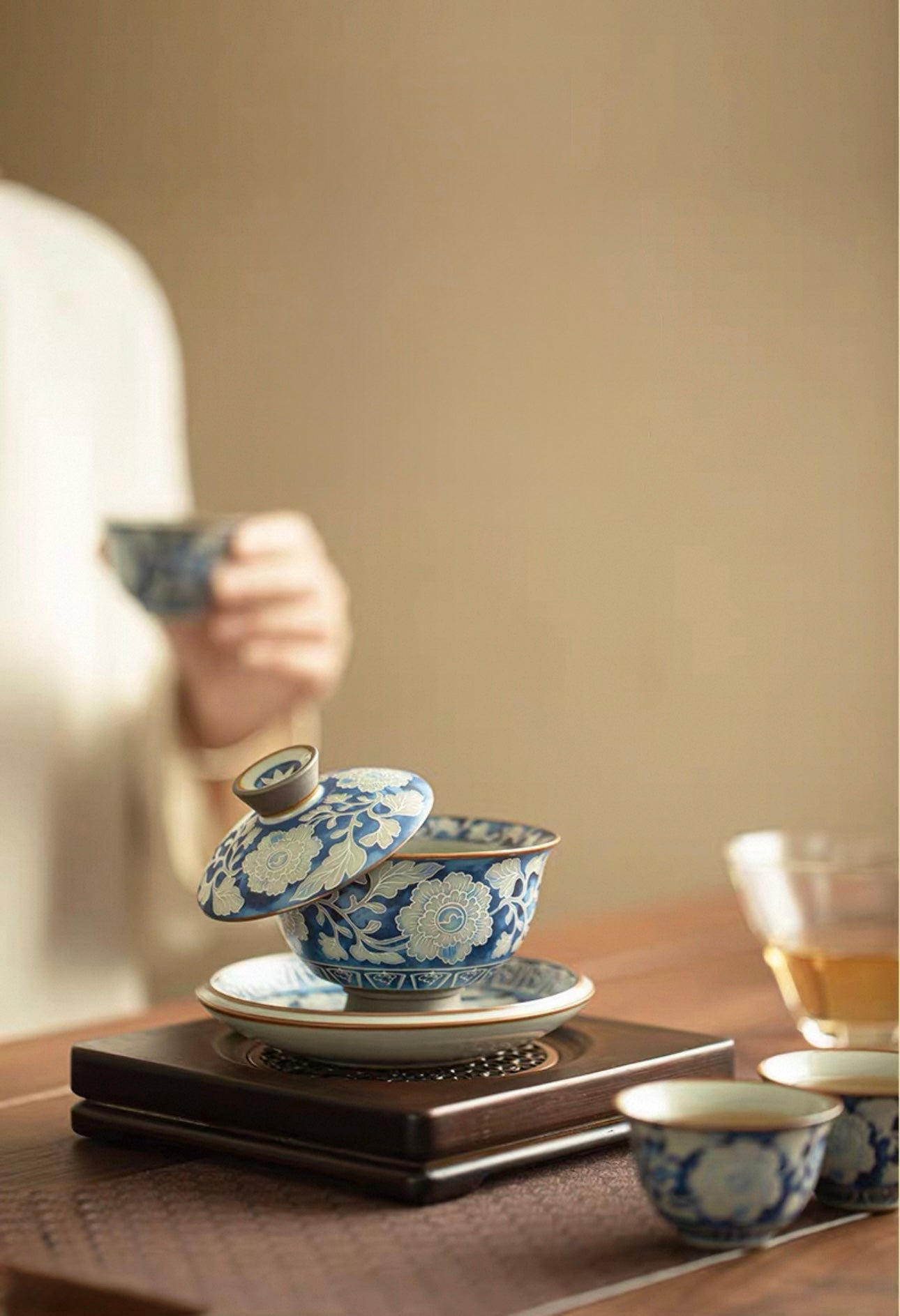 Ru Ware & Yuan Blue-White "Yuanbao" Floating Sancai Gaiwan (Gift Box Set)