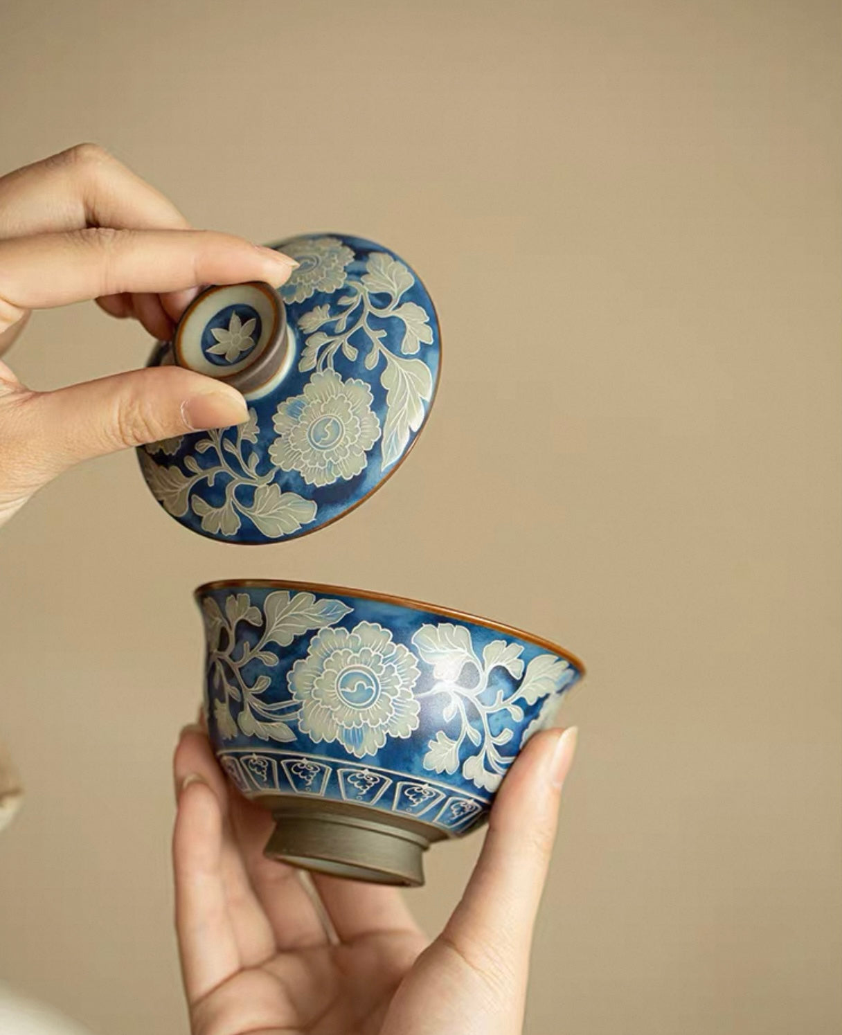 Ru Ware & Yuan Blue-White "Yuanbao" Floating Sancai Gaiwan (Gift Box Set)