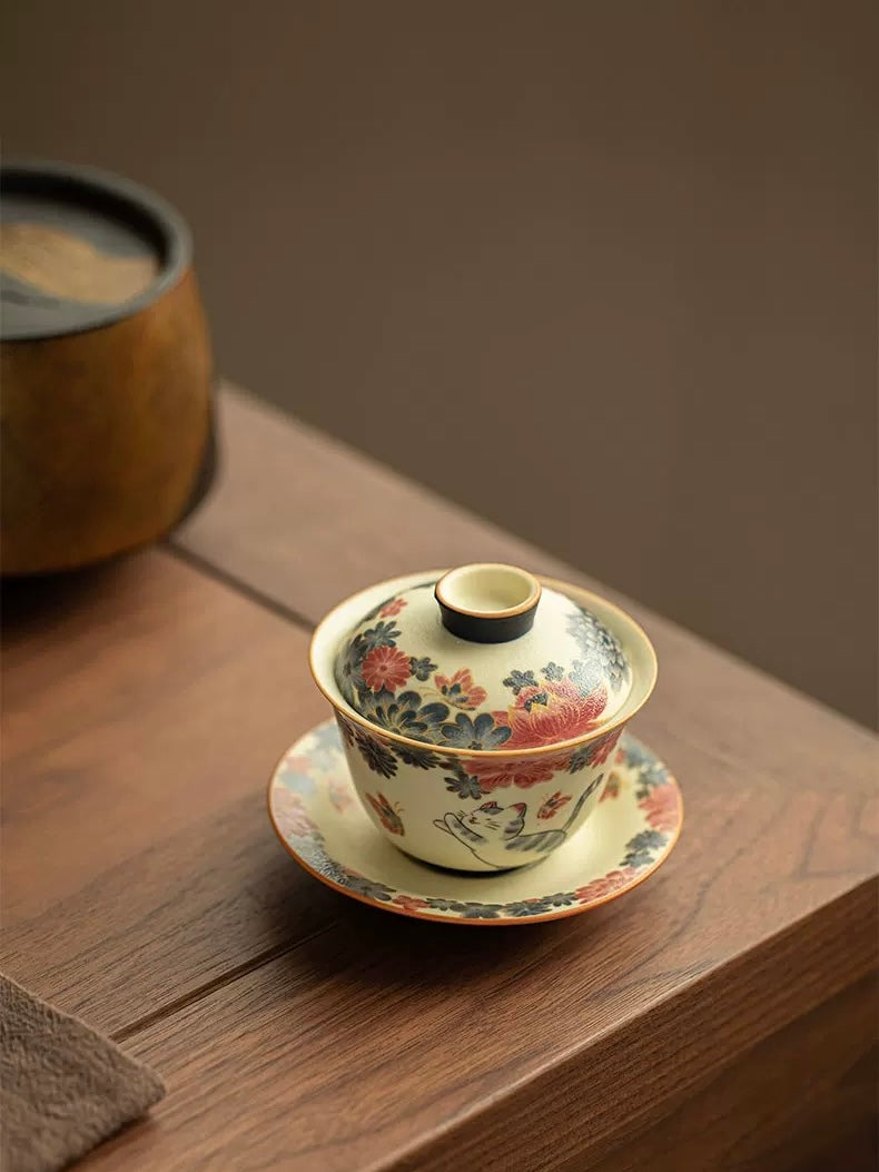 Hand-Painted "Cats in the Garden" Sancai Gaiwan - Thumbnail 2