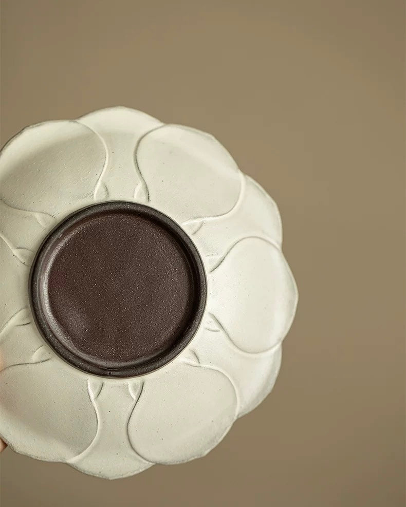 Aged Rock Clay "Peony Tide" Sancai Gaiwan