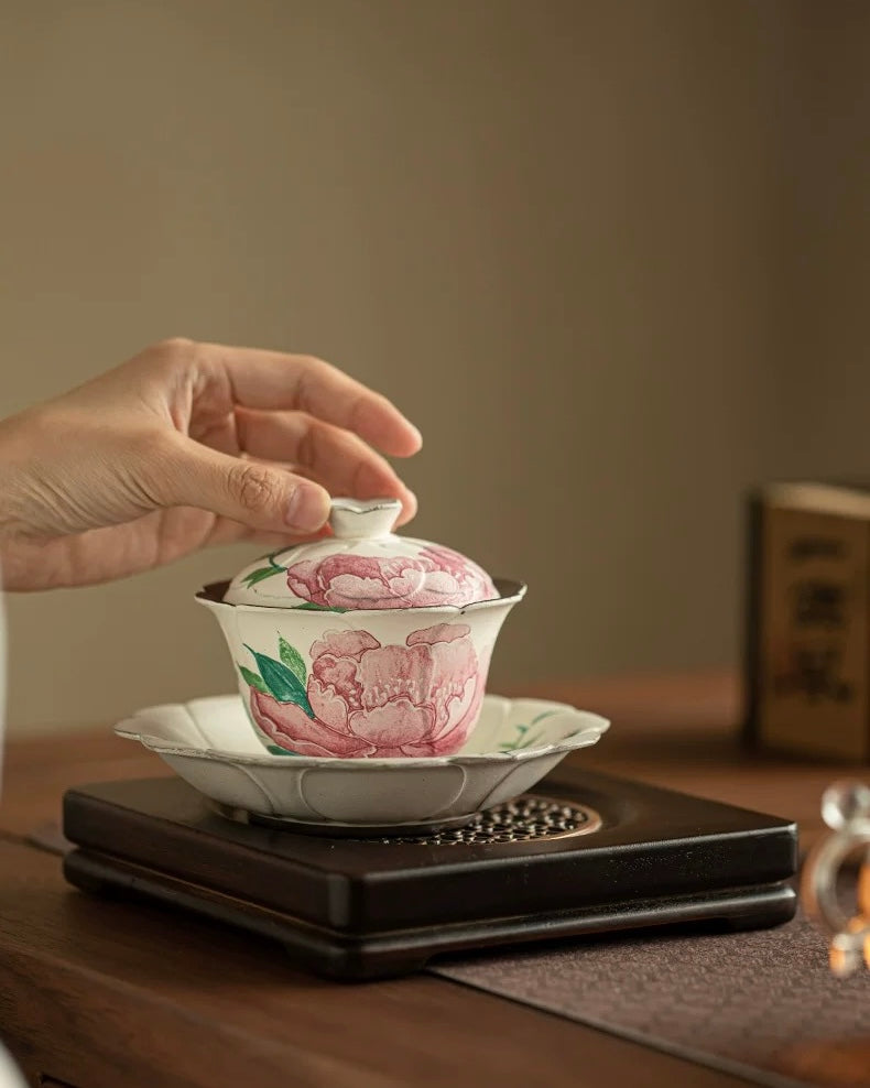 Aged Rock Clay "Peony Tide" Sancai Gaiwan