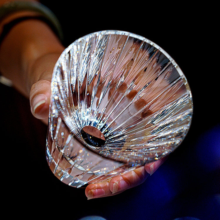 Edo Kiriko Handcrafted Starlit Guqin Whisky Glass – A Symphony of Light and Heritage