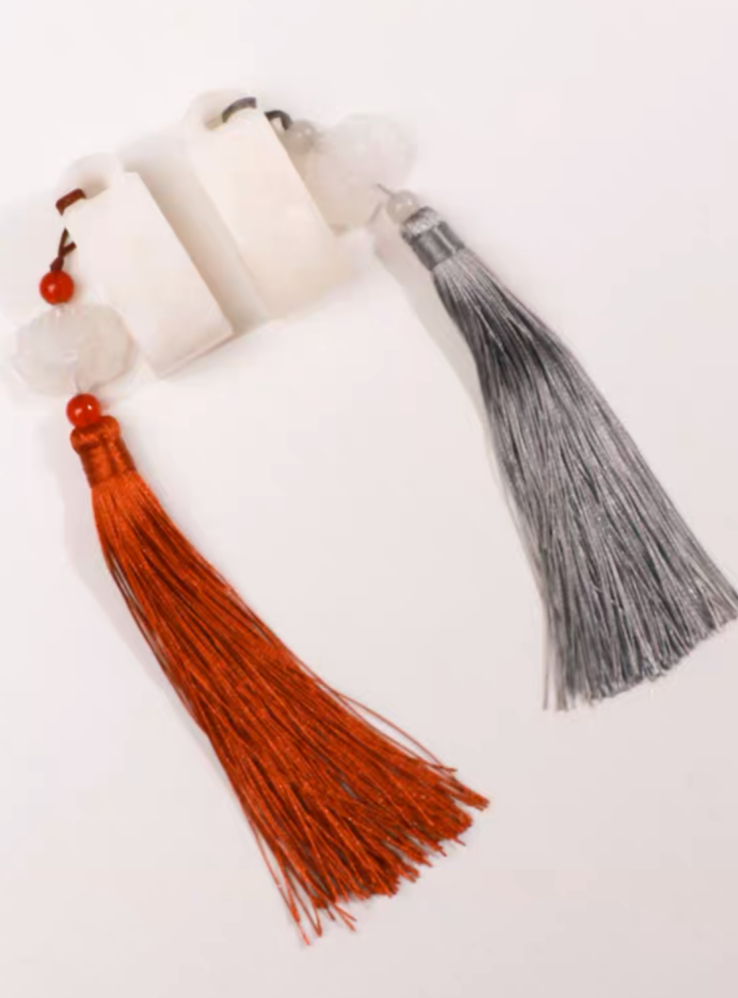 Custom White Kunlun Frozen Stone Tassel Seal